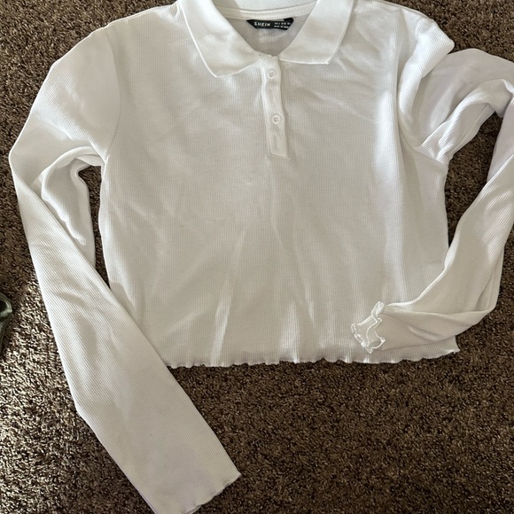 Assorted small shirts - Picture 4 of 6